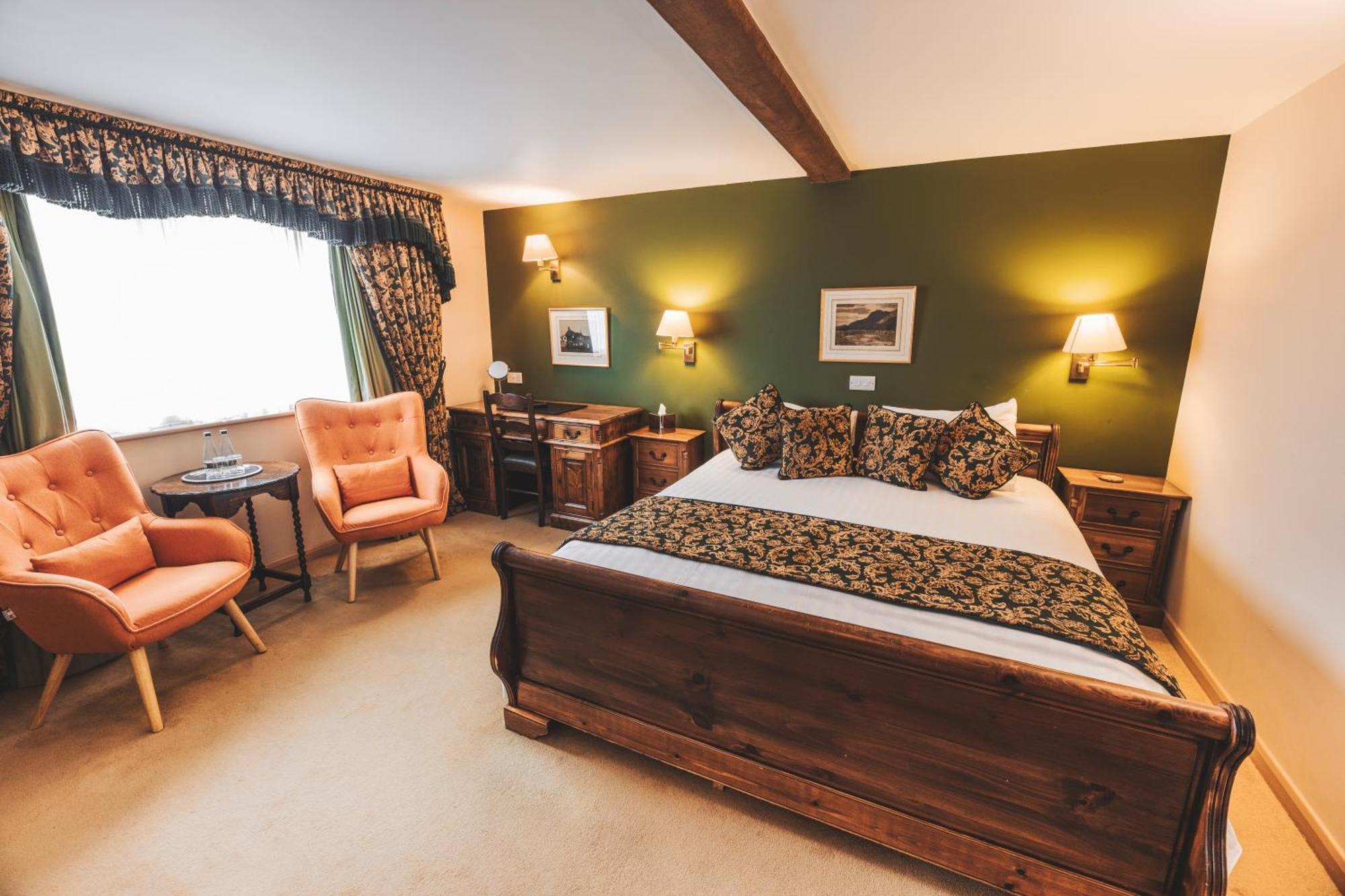 The Auberge Yaxley  Екстер'єр фото
